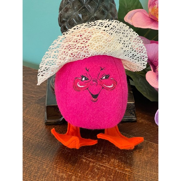 Annalee Pink Easter Egg with Easter Bonnet Posable Hot Pink Egg with Webbed Feet - Picture 2 of 9
